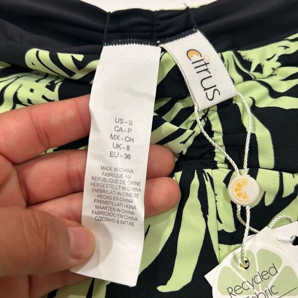 NWT Citrus reversible swim Shorts size small - Picture 6 of 7